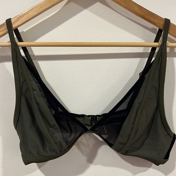 Sexy Sports bra olive Green size medium - Picture 3 of 5